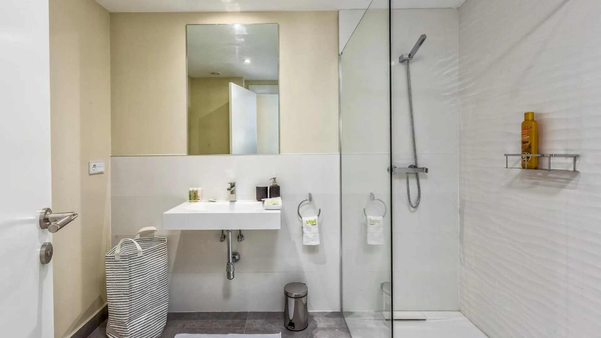 Apartamento Vivi Homes - Luca Pool, Gym, Spa & Sea View Fuengirola