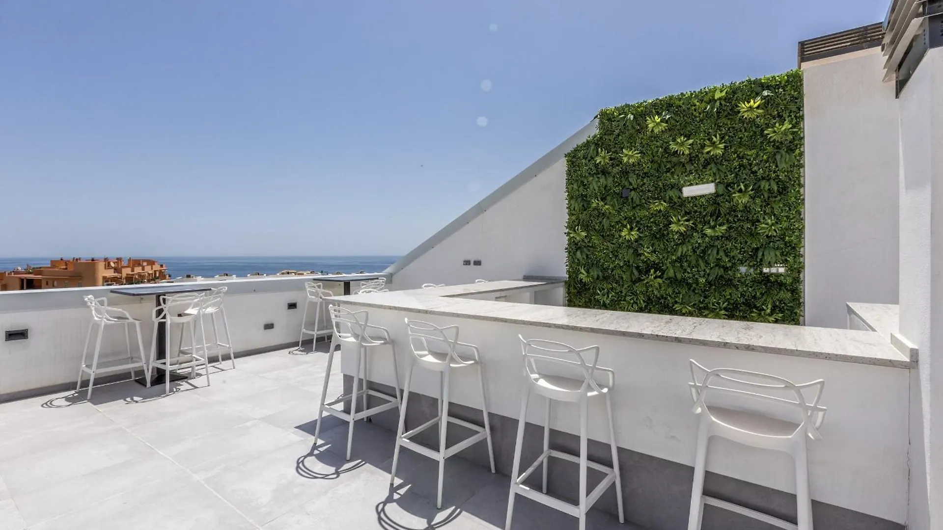 Vivi Homes - Luca Pool, Gym, Spa & Sea View Fuengirola 0*,  España