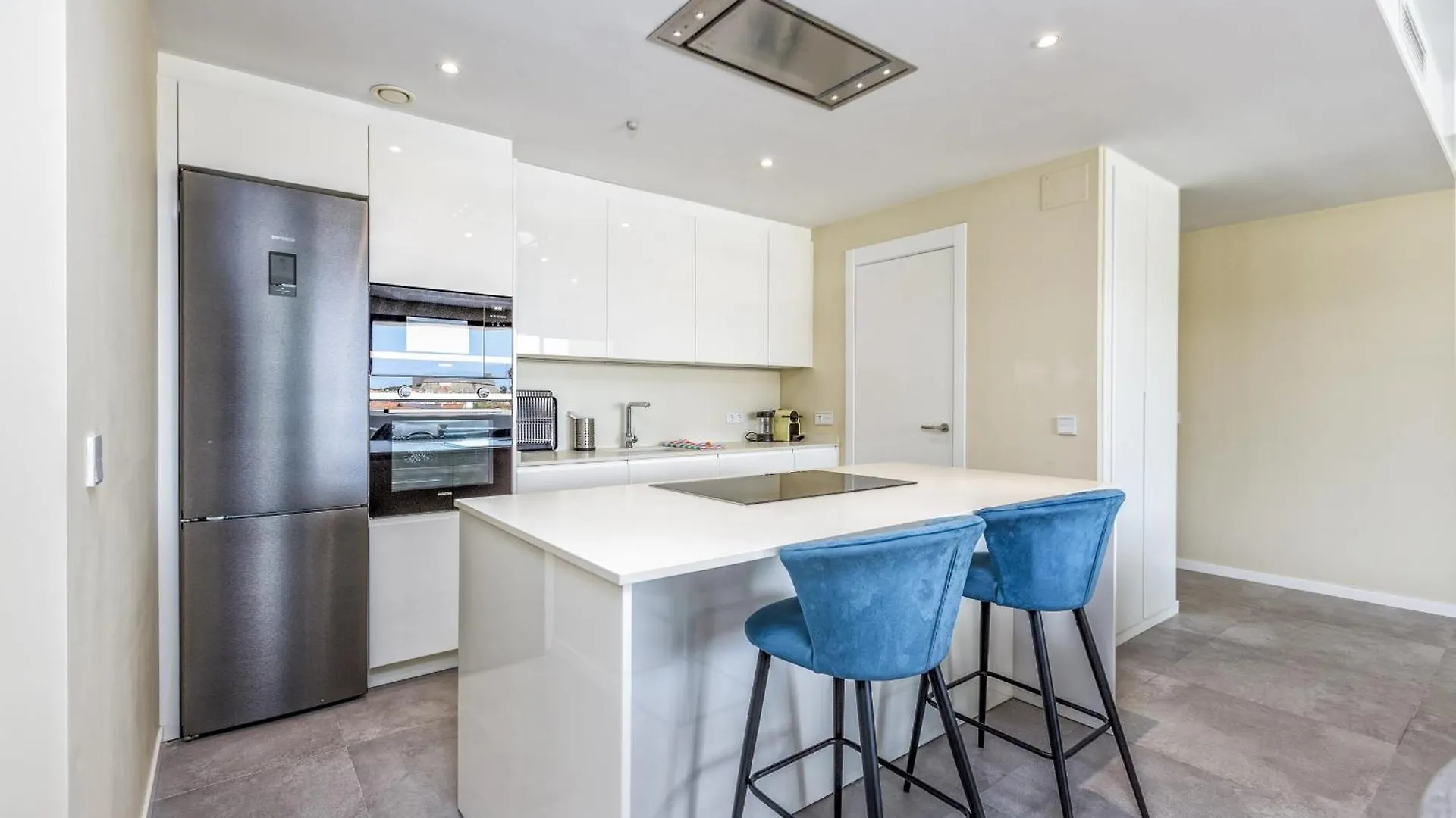 Apartamento Vivi Homes - Luca Pool, Gym, Spa & Sea View Fuengirola