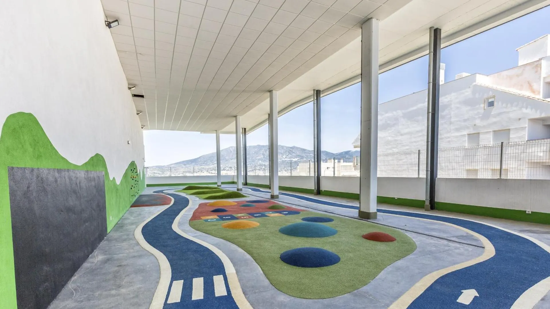 Vivi Homes - Luca Pool, Gym, Spa & Sea View Fuengirola Apartamento