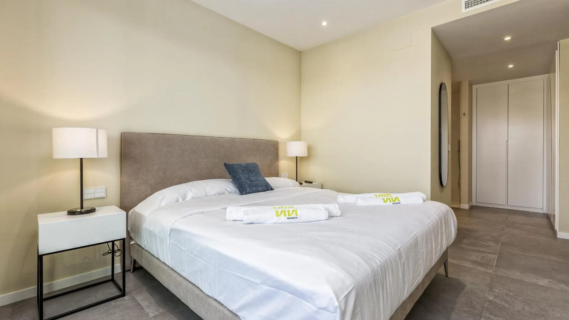 Vivi Homes - Luca Pool, Gym, Spa & Sea View Fuengirola Apartamento