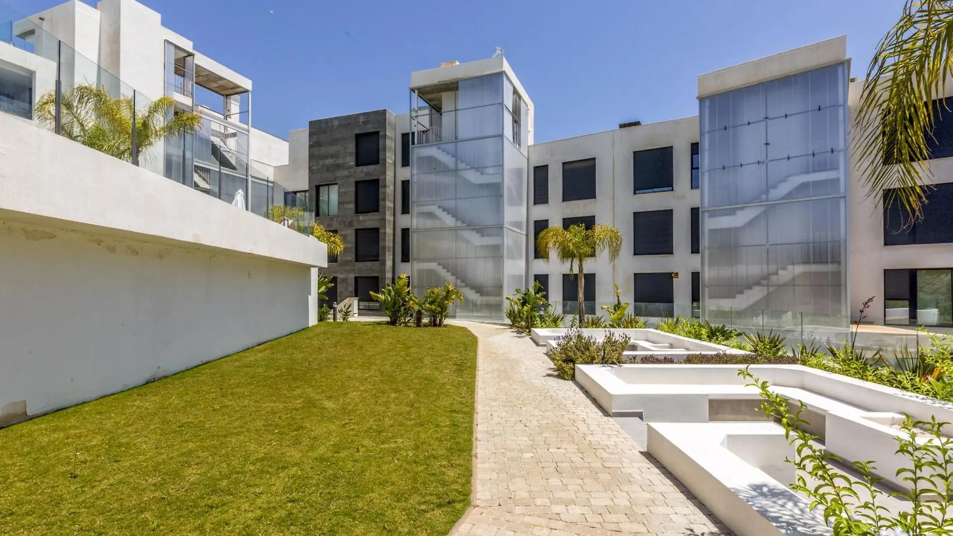 Vivi Homes - Luca Pool, Gym, Spa & Sea View Fuengirola Apartamento